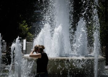 Στιγμιότυπο από το κέντρο της Αθήνας, Παρασκευή 2 Ιουλίου 2021. 
(EUROKINISSI/ΓΙΩΡΓΟΣ ΚΟΝΤΑΡΙΝΗΣ)