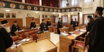 Ο αρχιεπίσκοπος Ιερώνυμος προεδρεύει στη συνεδρίαση της Ιεράς Συνόδου της Εκκλησίας, την Πέμπτη 30 Απριλίου 2020. Συνεδριάζει η Ιερά Σύνοδος με θέμα την επαναλειτουργία των εκκλησιών, μετά τα αυστηρά περιοριστικά μέτρα λόγω του κορονοϊού. ΑΠΕ-ΜΠΕ/ΑΡΧΙΕΠΙΣΚΟΠΗ ΑΘΗΝΩΝ/ΧΡΗΣΤΟΣ ΜΠΟΝΗΣ