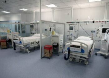 ÔåëåôÞ åãêáéíßùí 50 êëéíþí ÌïíÜäùí ÅíôáôéêÞò Èåñáðåßáò (ÌÅÈ) óôï Ãåíéêü Íïóïêïìåßï Èþñáêïò êáé ÍïóçìÜôùí "Óùôçñßá", (EUROKINISSI/ ÃÉÁÍÍÇÓ ÐÁÍÁÃÏÐÏÕËÏÓ)