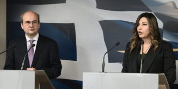 Παρουσίαση των μέτρων πρόσθετης στήριξης των νέων γονέων, από τον υπουργό Εθνικής Οικονομίας και Οικονομικών, Κωστή Χατζηδάκη και την υπουργό Κοινωνικής Συνοχής και Οικογένειας Σοφία Ζαχαράκη, Δευτέρα 22 Ιανουαρίου 2024.
(ΤΑΤΙΑΝΑ ΜΠΟΛΑΡΗ/EUROKINISSI)