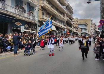 Kozanimedia-25η Μαρτίου: Η μεγάλη μαθητική και στρατιωτική παρέλαση της Κοζάνης-Δείτε βίντεο και πολλές φωτογραφίες