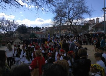 Kozanimedia-Αιανή: Η μαθητική παρέλαση στην ιστορική έδρα του Δήμου Κοζάνης για την 25η Μαρτίου-Βίντεο και φωτογραφίες