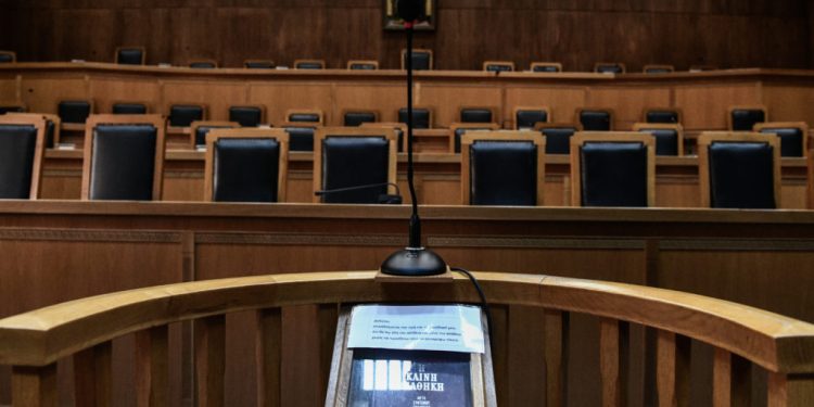 Δίκη στο Ειδικό Δικαστήριο με κατηγορούμενους τον πρώην αναπληρωτή υπουργό Δικαιοσύνης της κυβέρνησης ΣΥΡΙΖΑ - ΑΝΕΛ Δημήτρη Παπαγγελόπουλο και την πρώην επικεφαλής της εισαγγελίας Διαφθοράς Ελένη Τουλουπάκη, Τρίτη 4 Οκτωβρίου 2022.
(ΤΑΤΙΑΝΑ ΜΠΟΛΑΡΗ/EUROKINISSI)