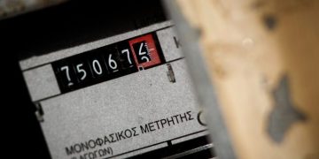 Λεπτομέρεια από μετρητή (ρολόι) ηλεκτρικής ενέργειας της ΔΕΗ σε σπίτι στην πόλη των Τρικάλων.
(ΘΑΝΑΣΗΣ ΚΑΛΛΙΑΡΑΣ/EUROKINISSI)