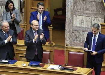 Πέμπτη ημέρα της συζήτησης στην Ολομέλεια της Βουλής του σχεδίου νόμου του Υπουργείου Εθνικής Οικονομίας και Οικονομικών "Κύρωση του Κρατικού Προϋπολογισμού οικονομικού έτους 2025", Κυριακή 15 Δεκεμβρίου 2024. 
(ΓΙΩΡΓΟΣ ΚΟΝΤΑΡΙΝΗΣ/EUROKINISSI)