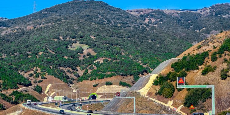 ΑΥΤΟΚΙΝΗΤΟΔΡΟΜΟΣ Ε65. Πέμπτη 2 Ιανουαρίου 2025 (ΔΗΜΗΤΡΑ ΚΟΥΤΡΑ / EUROKINISSI)