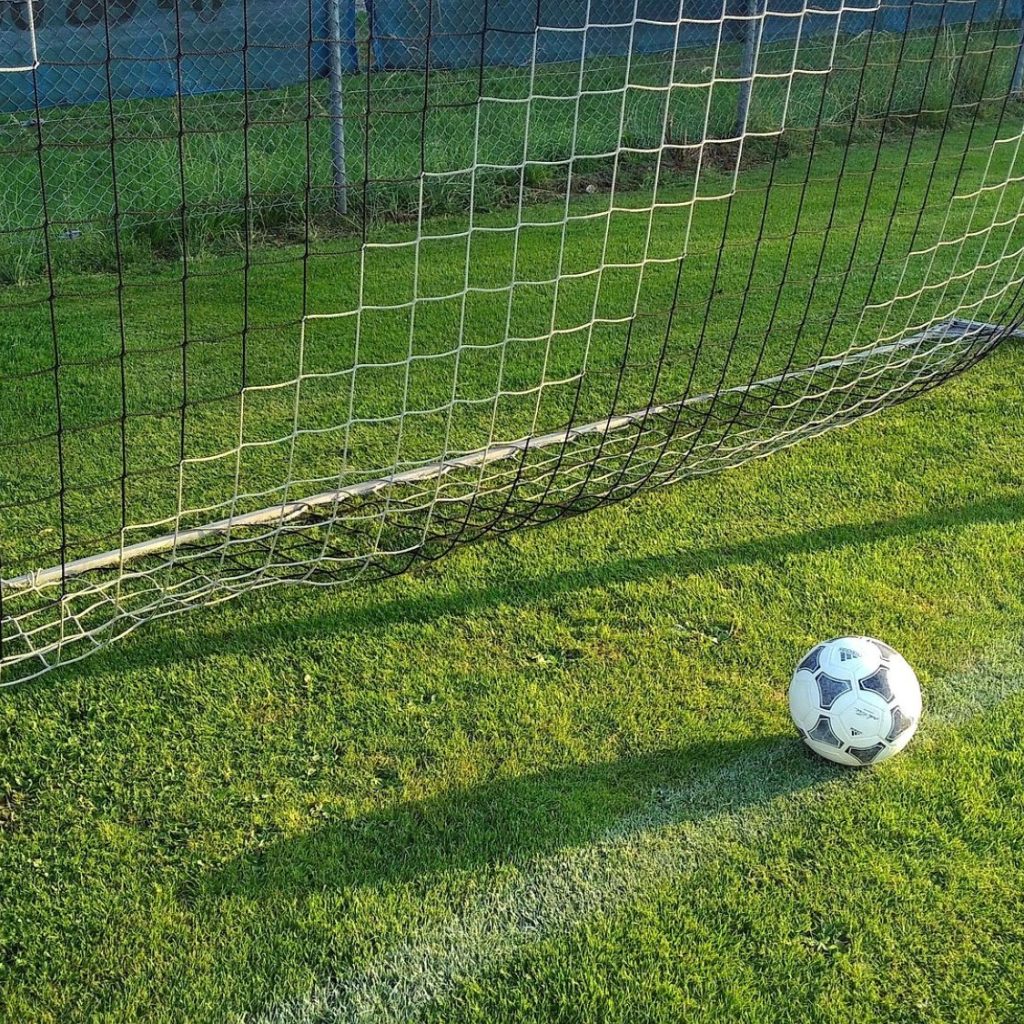 Αυτή η εικόνα δεν έχει ιδιότητα alt. Το όνομα του αρχείου είναι brokerx-football-4698906_1920-1024x1024.jpg